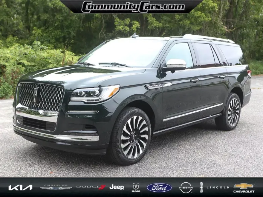 2023 Lincoln Navigator Black Label photo 1