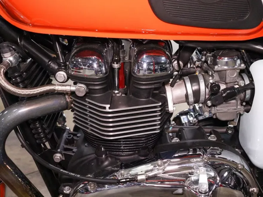 2009 Triumph Bonneville T100 photo 1