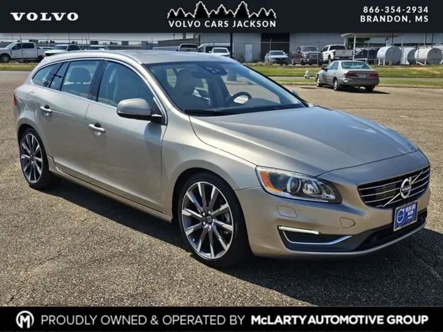 2015 Volvo V60 T5 Platinum Drive-E photo 1