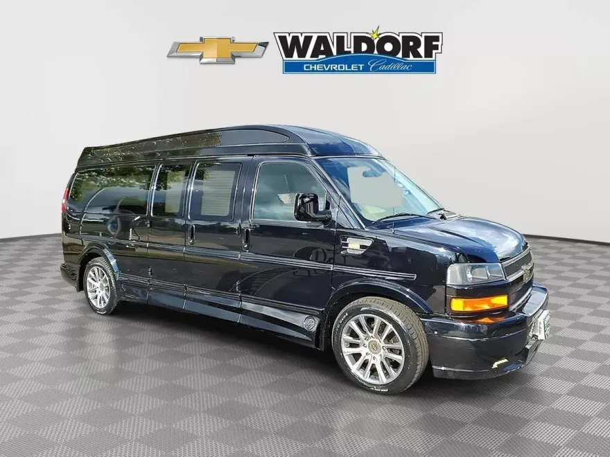 2019 Chevrolet Express Cargo 2500 Base photo 1