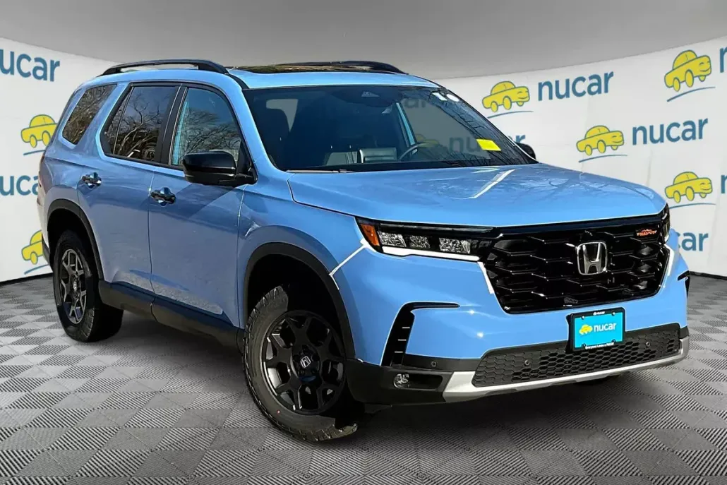 2025 Honda Pilot TrailSport photo 1