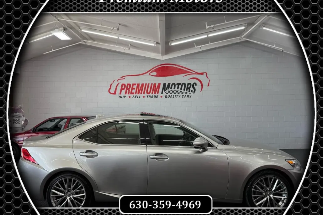 2016 Lexus IS 300 photo 1