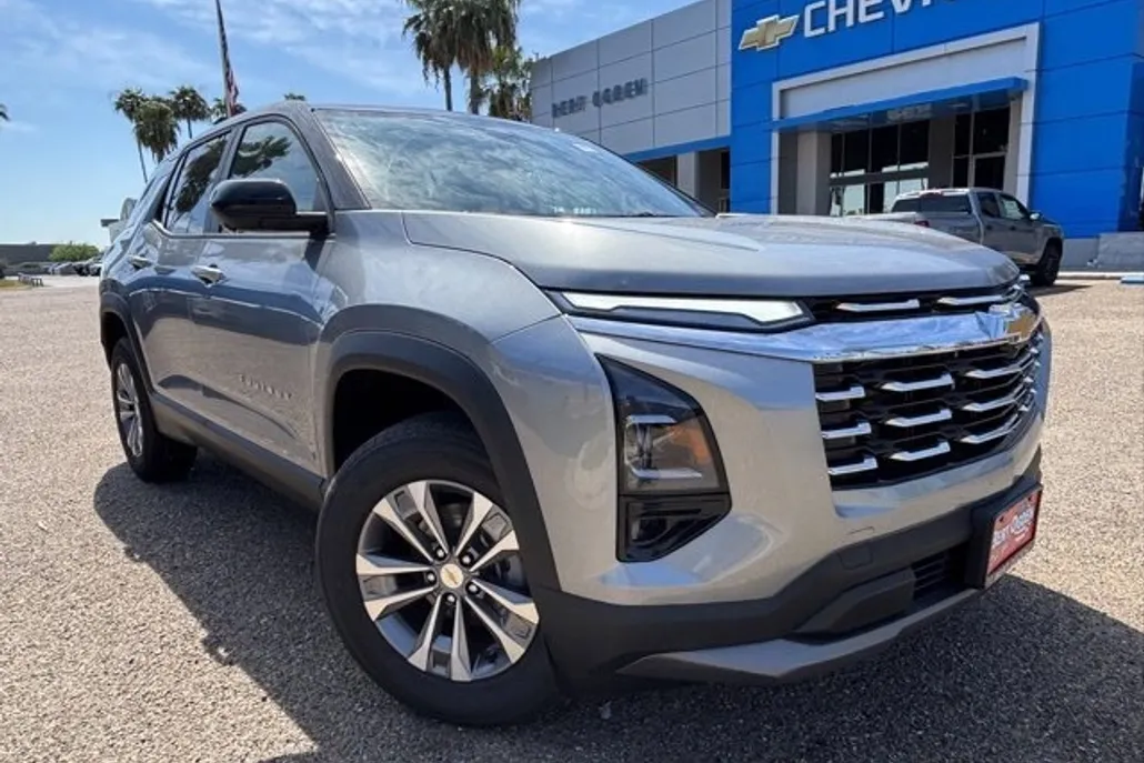 2026 Chevrolet Equinox LT photo 1