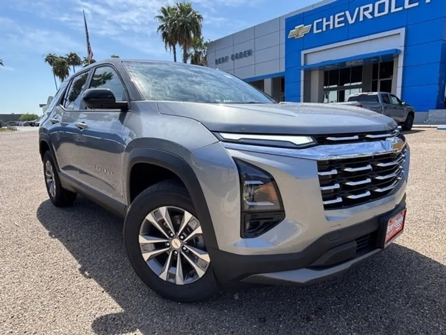 2026 Chevrolet Equinox LT photo 1