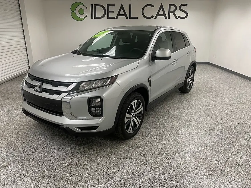 2021 Mitsubishi Outlander Sport LE photo 1
