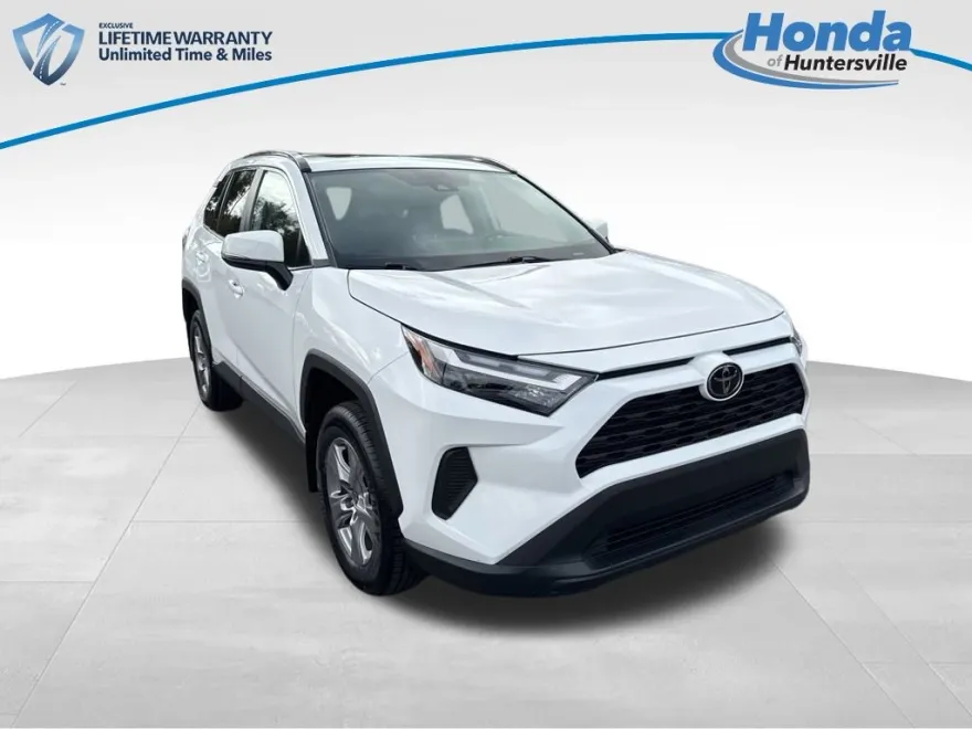 2025 Toyota RAV4 XLE photo 1