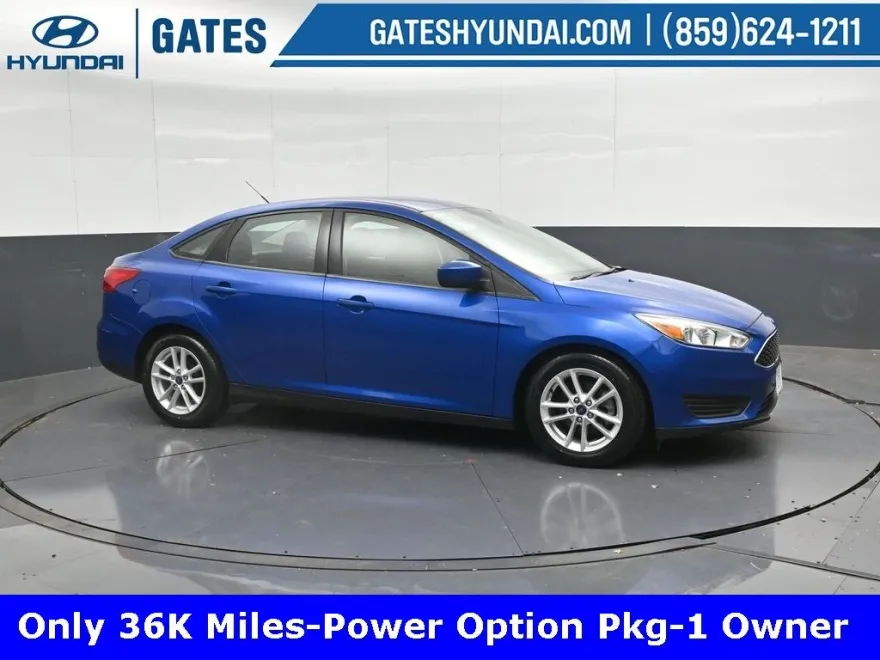 2018 Ford Focus SE photo 1