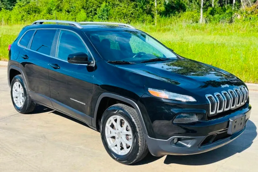 2018 Jeep Cherokee Latitude photo 1