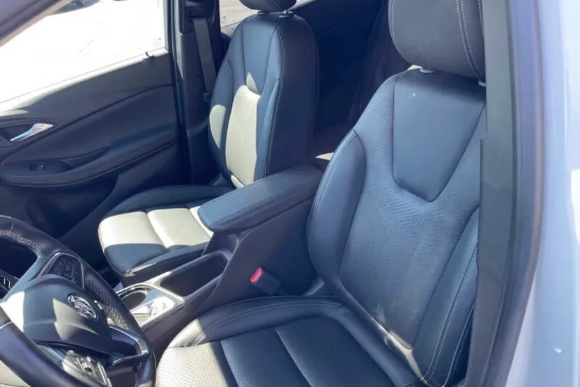 2023 Buick Encore GX Essence photo 1