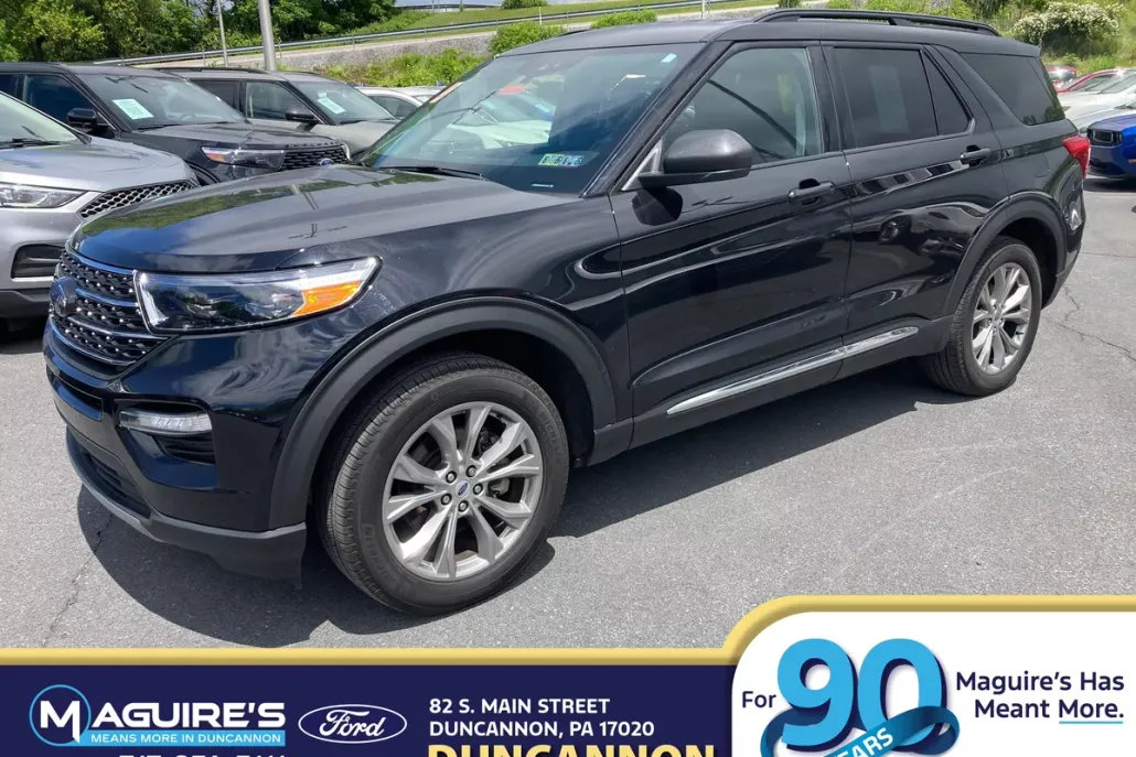 2023 Ford Explorer XLT photo 1