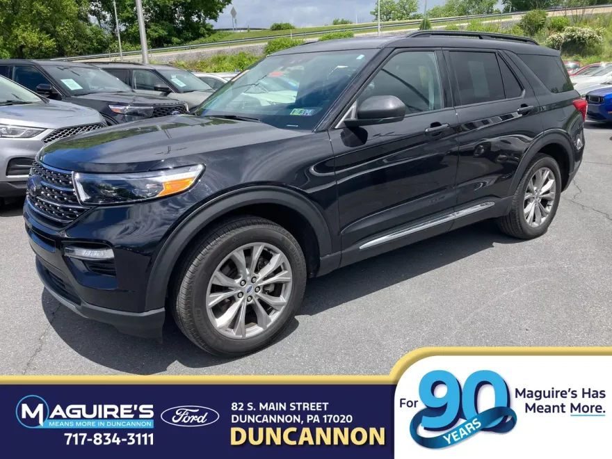 2023 Ford Explorer XLT photo 1