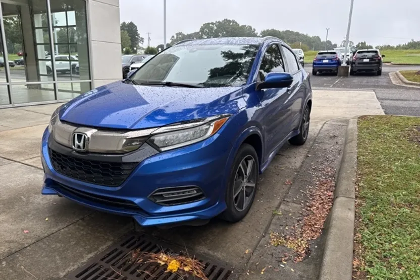 2020 Honda HR-V Touring photo 1