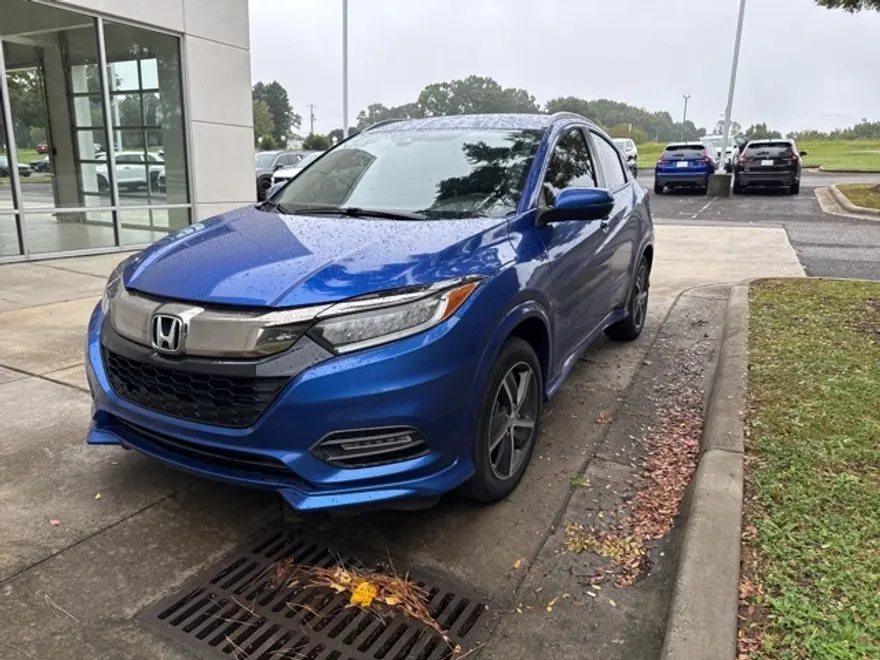 2020 Honda HR-V Touring photo 1