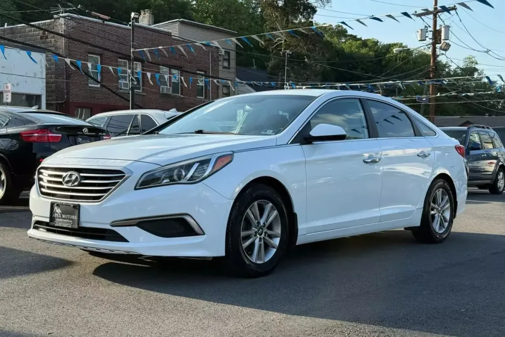 2017 Hyundai Sonata SE Eco photo 1