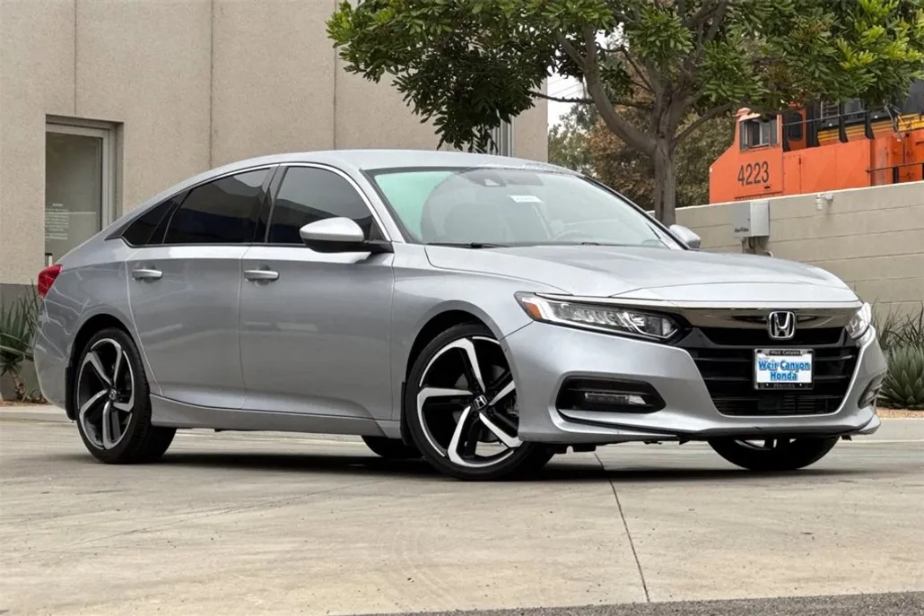 2018 Honda Accord Sport 1.5T photo 1