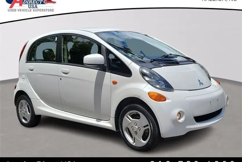 2016 Mitsubishi i-MiEV ES photo 1