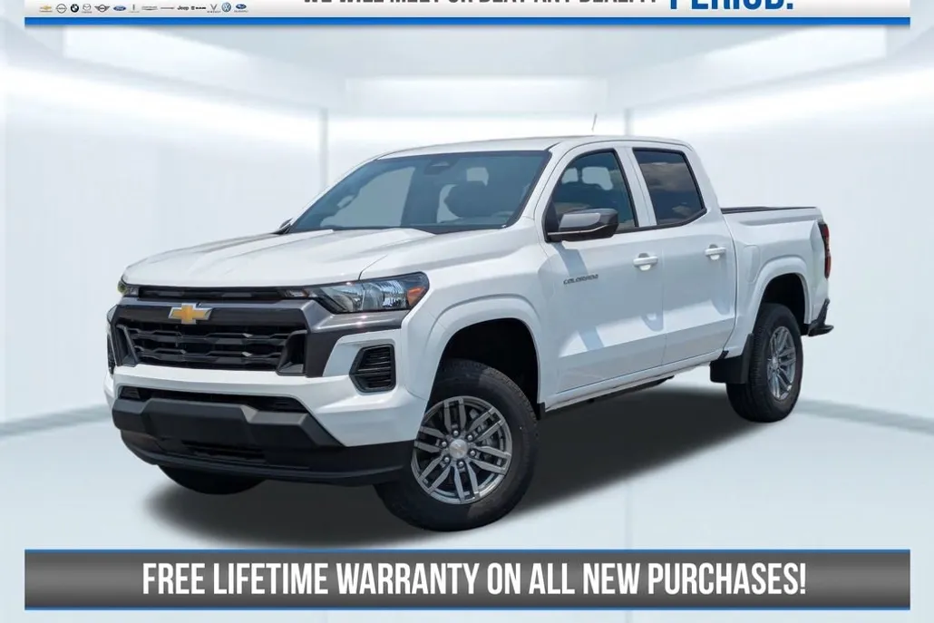 2025 Chevrolet Colorado Work Truck LT photo 1