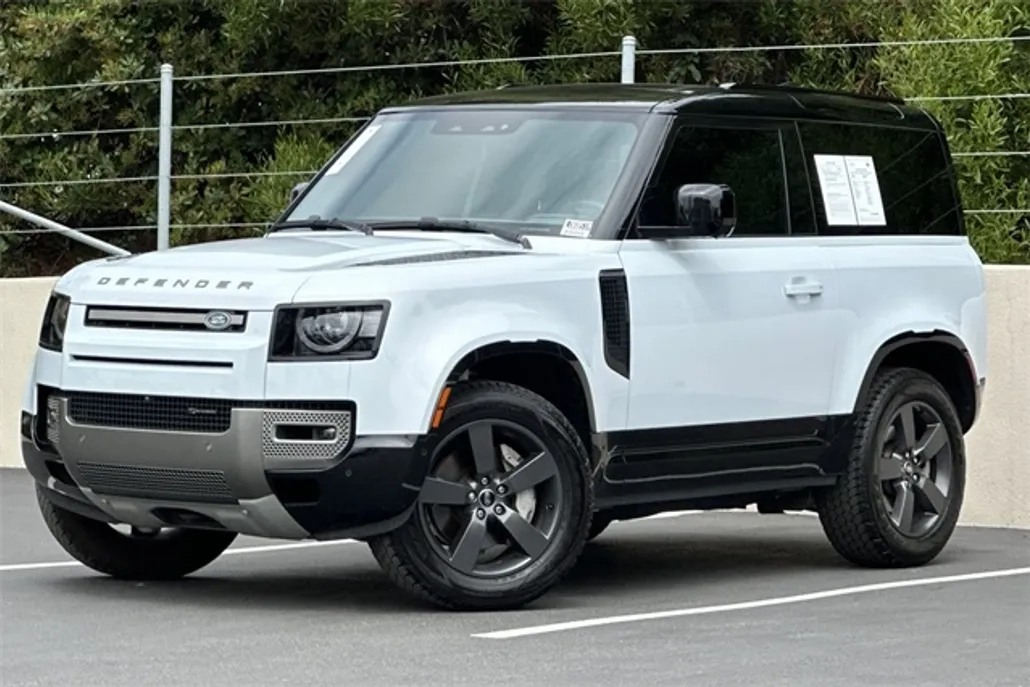 2023 Land Rover Defender 90 X-Dynamic SE photo 1
