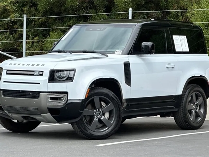 2023 Land Rover Defender 90 X-Dynamic SE photo 1