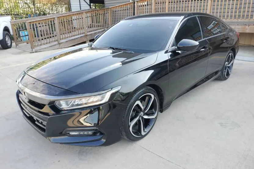 2020 Honda Accord Sport photo 1