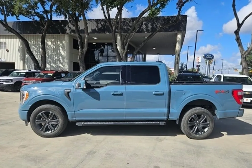 2023 Ford F-150 Lariat photo 1