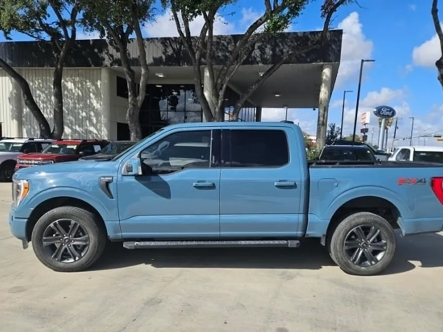 2023 Ford F-150 Lariat photo 1