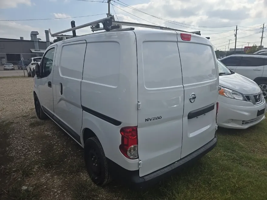 2019 Nissan NV200 S photo 2