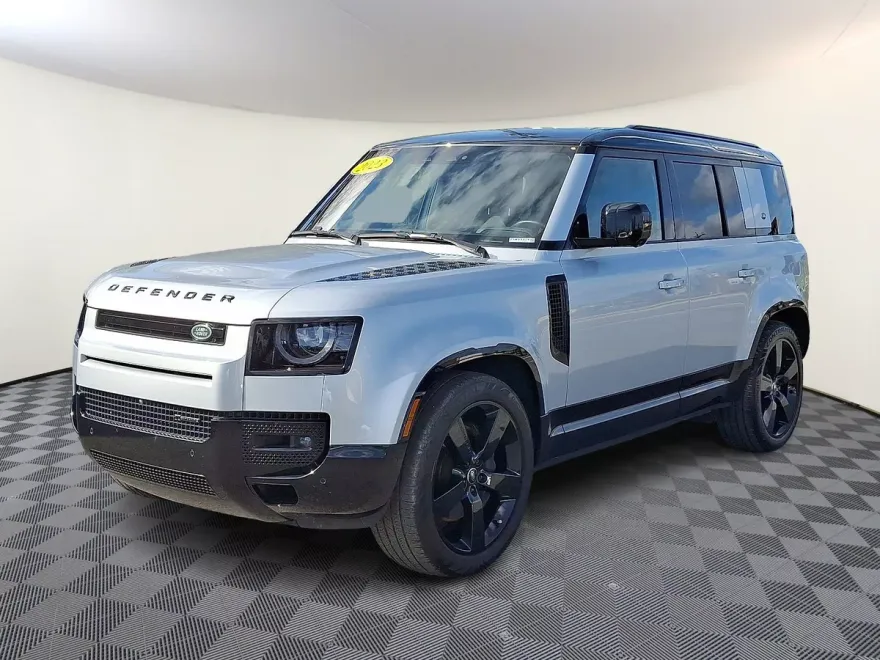 2023 Land Rover Defender 110 X-Dynamic SE photo 1