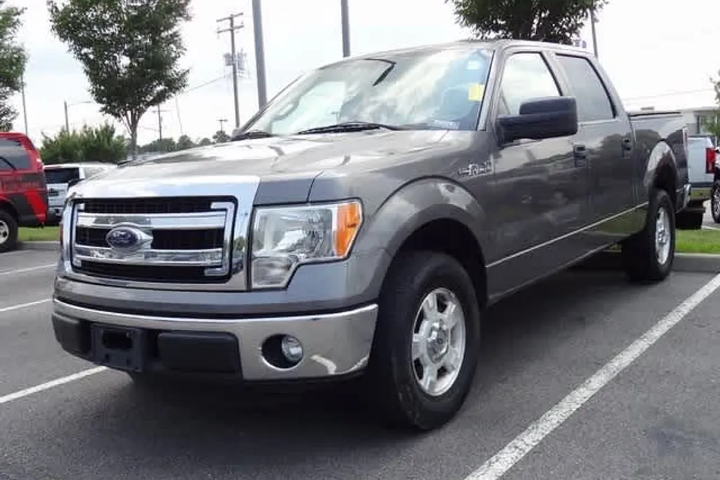 2013 Ford F-150 XLT photo 1