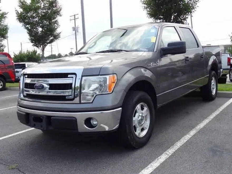 2013 Ford F-150 XLT photo 1