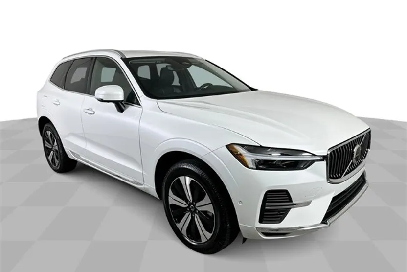 2023 Volvo XC60 Recharge Hybrid T8 Plus photo 1