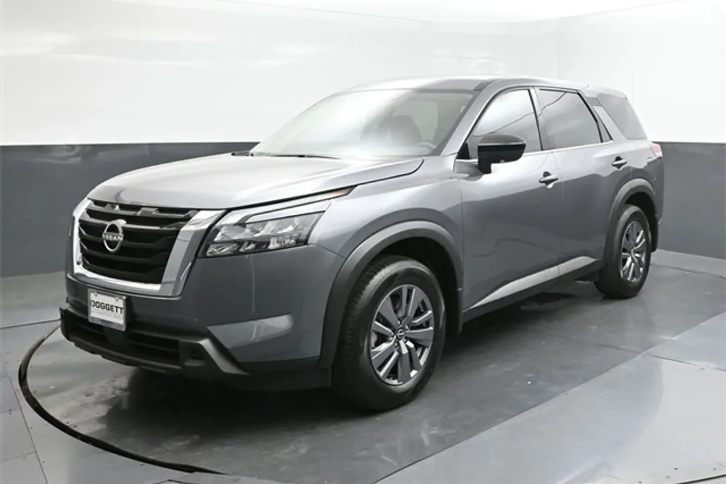 2025 Nissan Pathfinder S photo 1
