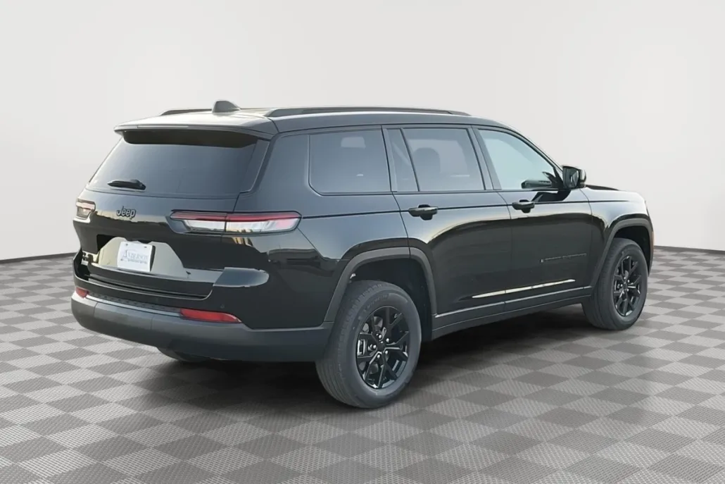 2025 Jeep Grand Cherokee Laredo Altitude X photo 1