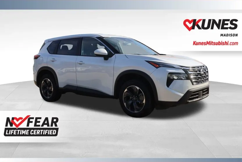 2024 Nissan Rogue SV photo 1