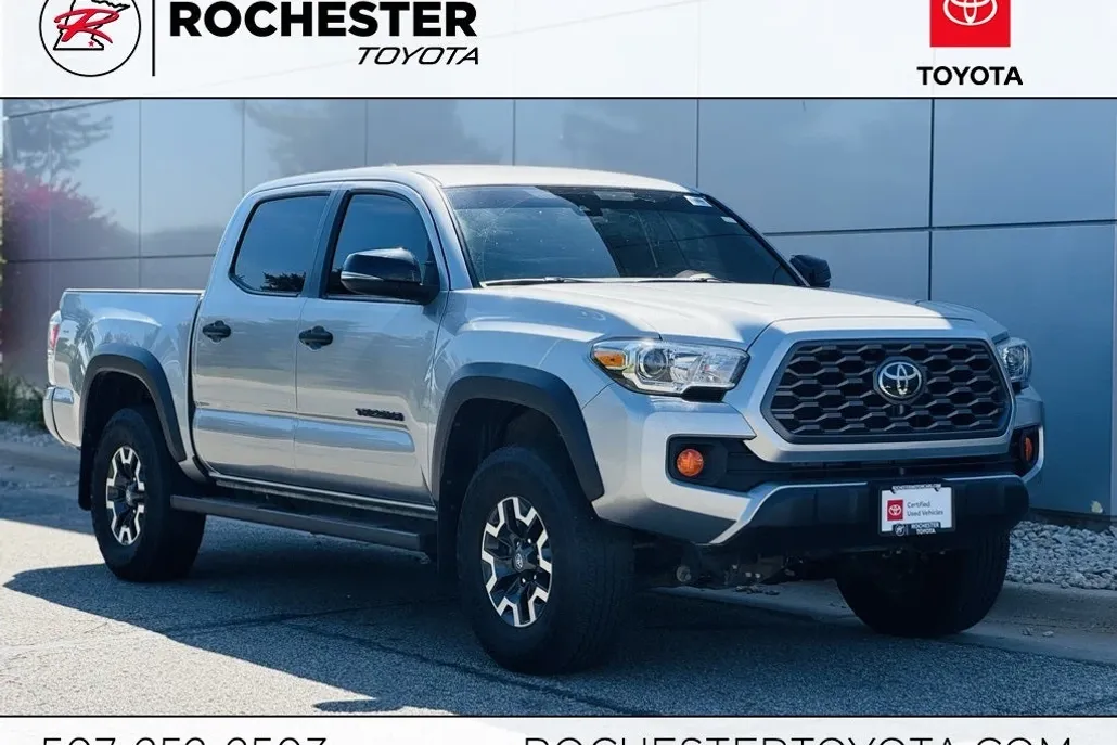 2022 Toyota Tacoma TRD Off-Road V6 photo 1