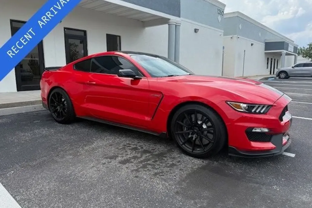 2017 Ford Mustang Shelby GT350 photo 1