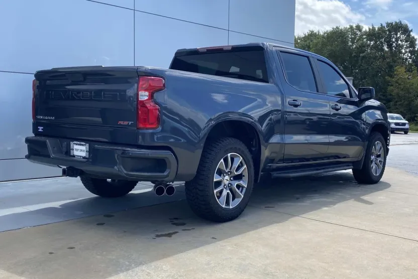 2022 Chevrolet Silverado 1500 RST photo 1