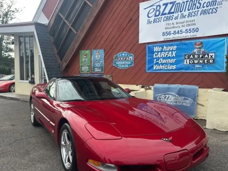 2004 Chevrolet Corvette Coupe photo 1