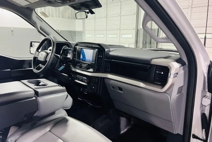 2021 Ford F-150 XL photo 1
