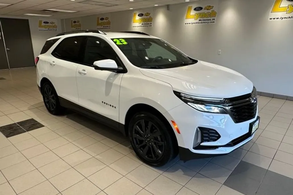 2023 Chevrolet Equinox RS photo 1