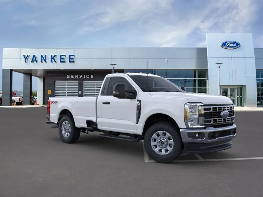 2025 Ford F-350 XLT photo 1