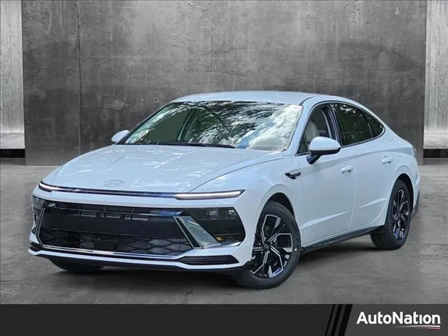 2025 Hyundai Sonata SEL photo 1
