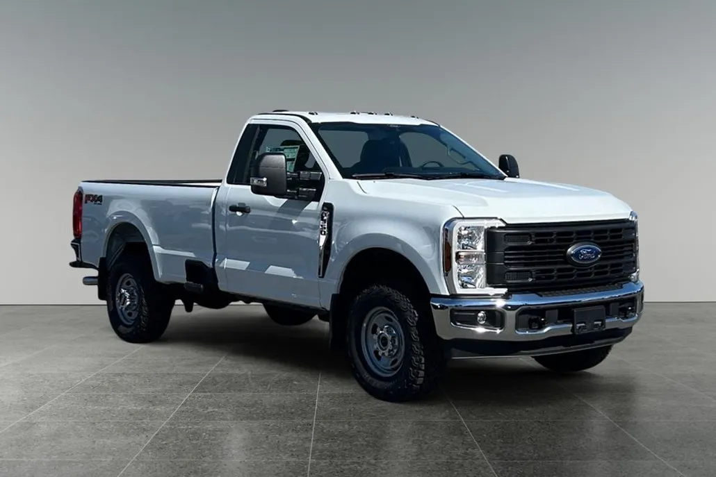 2025 Ford F-350 photo 1
