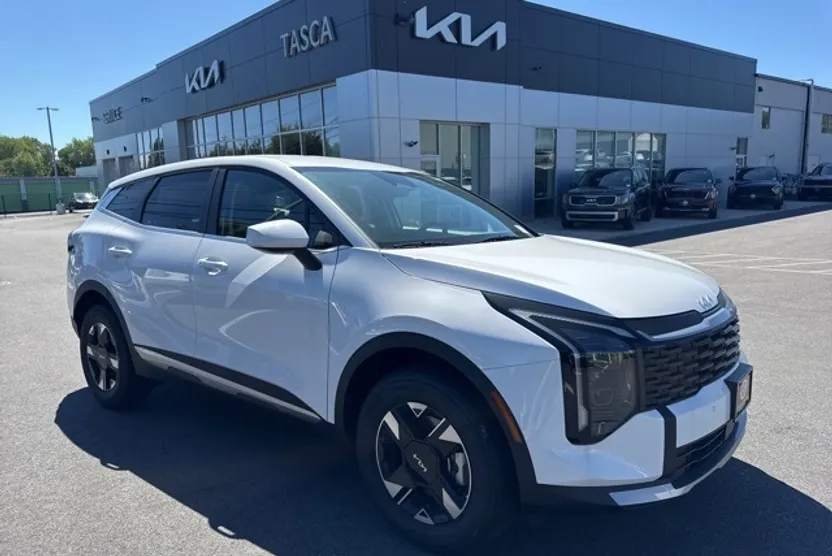 2026 Kia Sportage LX photo 1
