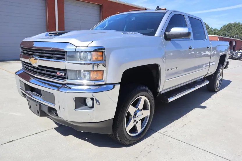 2017 Chevrolet Silverado 2500HD LTZ photo 1