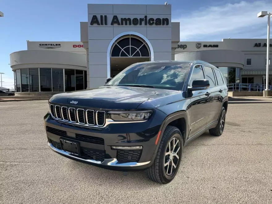 2023 Jeep Grand Cherokee Limited photo 1