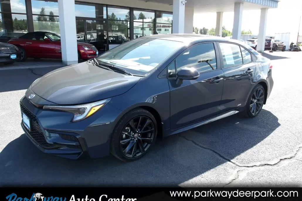 2024 Toyota Corolla Hybrid SE photo 1
