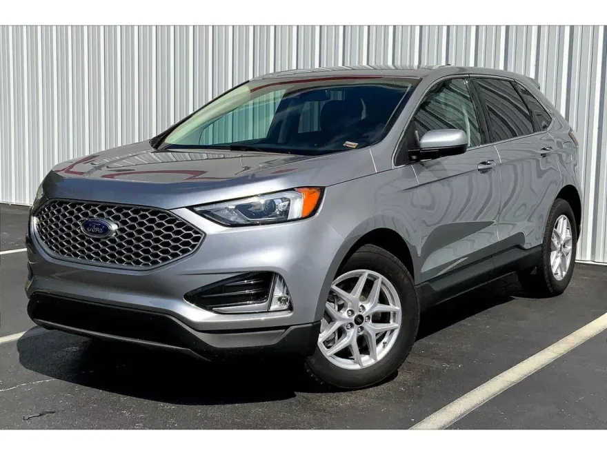 2024 Ford Edge SEL photo 1