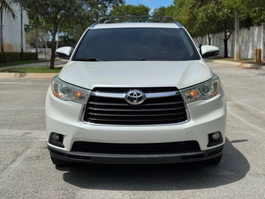 2014 Toyota Highlander XLE photo 1