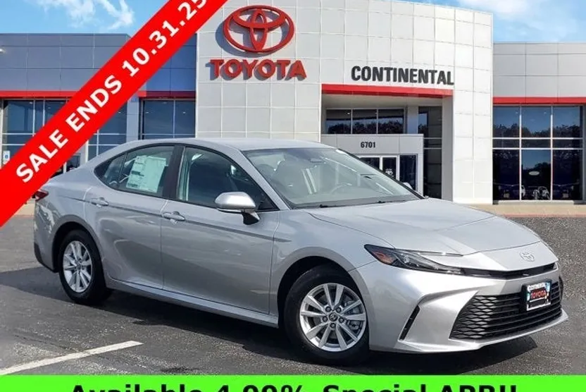 2026 Toyota Camry LE photo 1